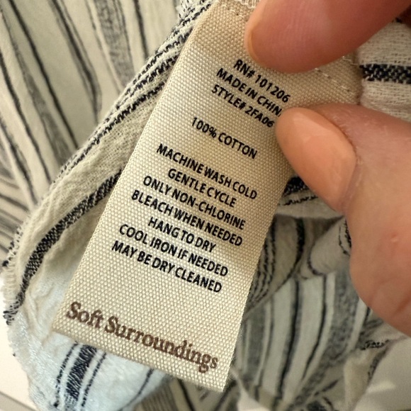 Soft Surroundings NWOT 100% Cotton Tunic Stripe V-Neck Pocket Blouse - Picture 8 of 9